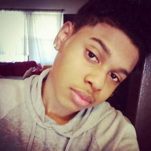 Meet your Posher, Devin